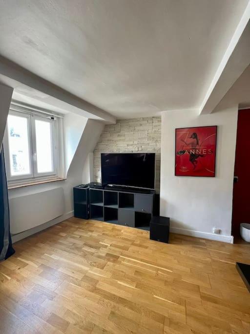 Appartement 2p Cosy En Plein Coeur De Parijs